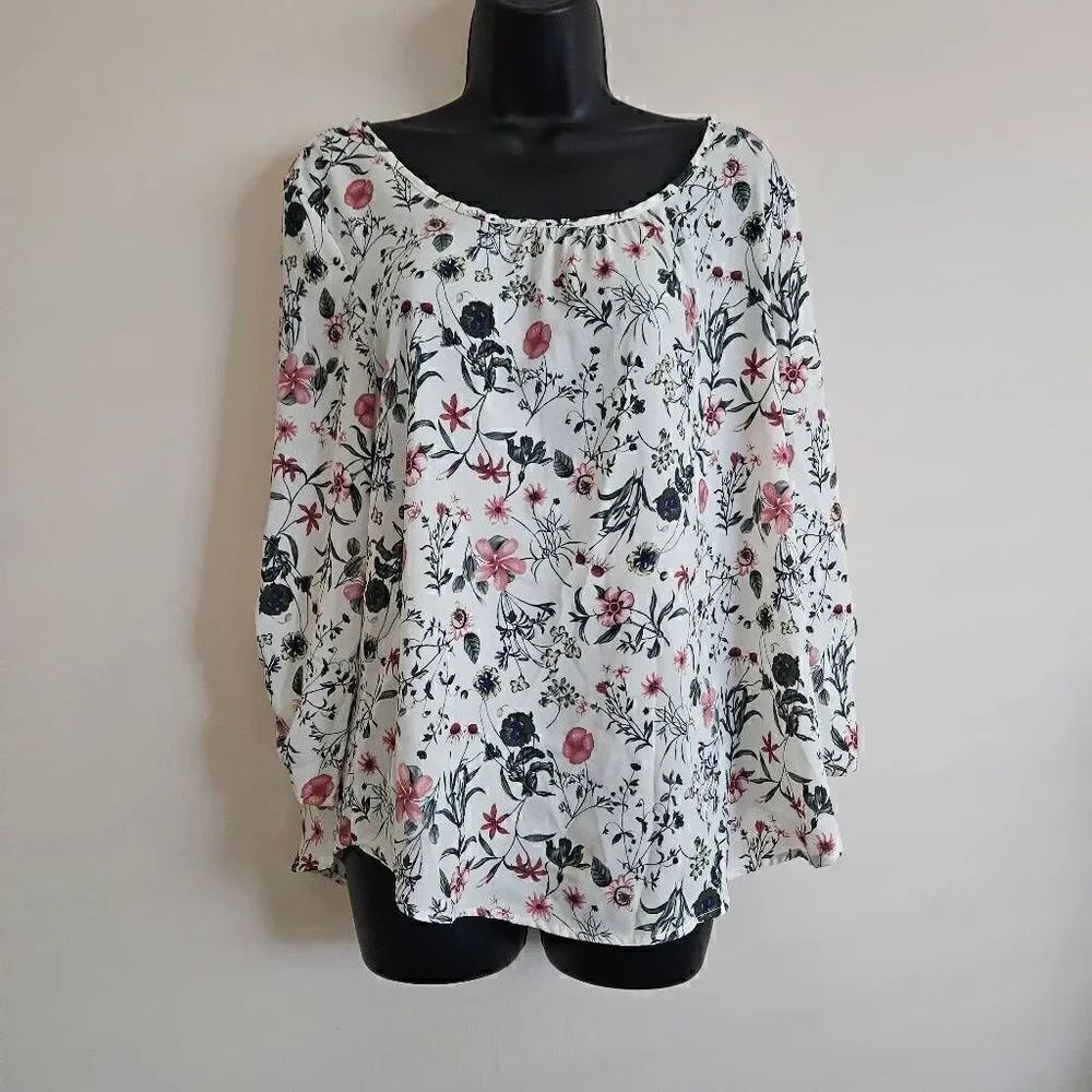 Le Lis Floral Blouse